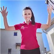 Professeur de danse latine (salsa, bachata, merengue, zumba, samba, chacarera, calypso, etc) Diplôme supérieur de danse avec plus 15 ans d'expérience donne cours en ligne et á domicile
